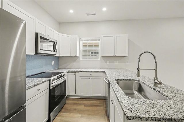 715 Meadowgreen Village Drive, Eden, NC 27288