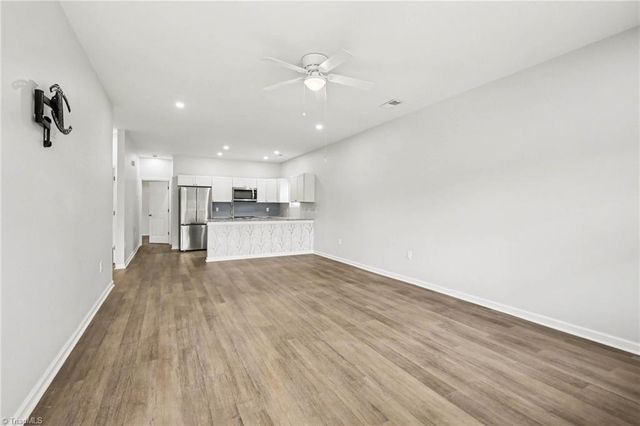 715 Meadowgreen Village Drive, Eden, NC 27288