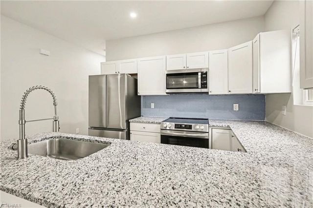 715 Meadowgreen Village Drive, Eden, NC 27288