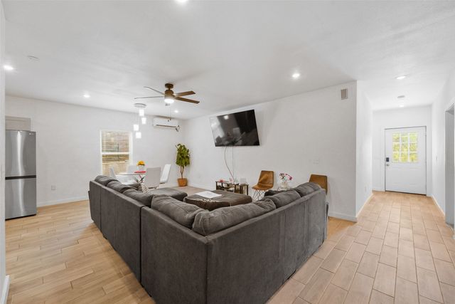 5405 N Arcadia Drive, Dallas, TX 75211