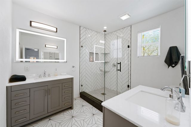 5405 N Arcadia Drive, Dallas, TX 75211