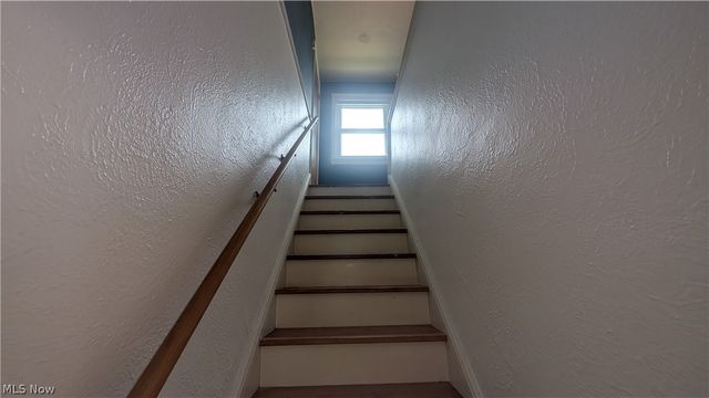 270 E 330th Street, Willowick, OH 44095
