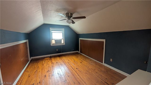 270 E 330th Street, Willowick, OH 44095