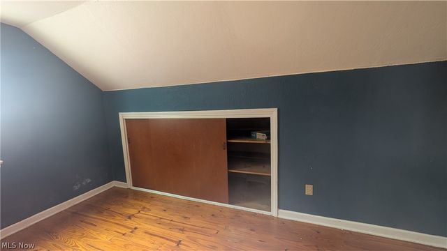 270 E 330th Street, Willowick, OH 44095