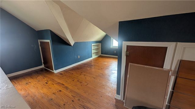 270 E 330th Street, Willowick, OH 44095