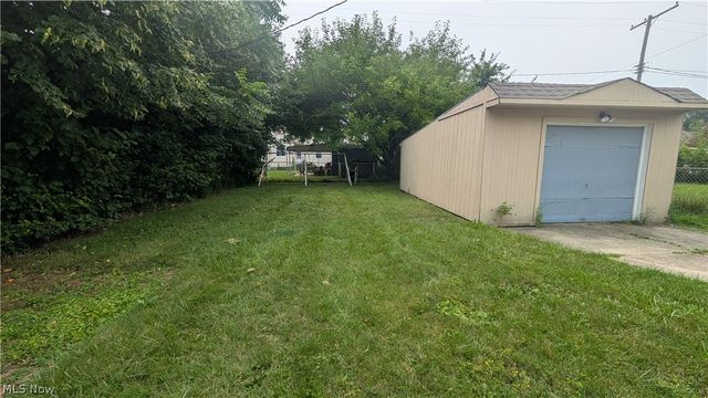270 E 330th Street, Willowick, OH 44095