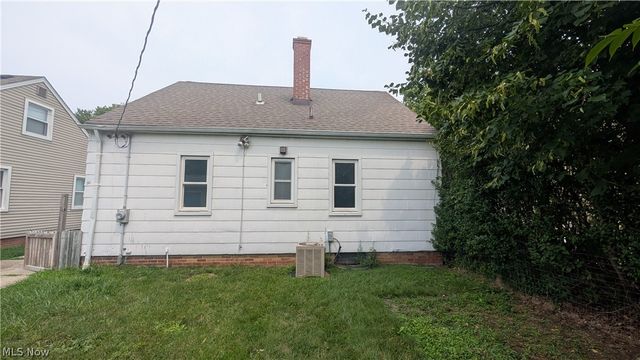 270 E 330th Street, Willowick, OH 44095