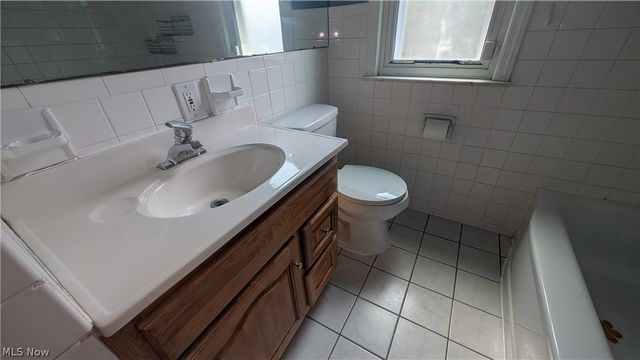 270 E 330th Street, Willowick, OH 44095