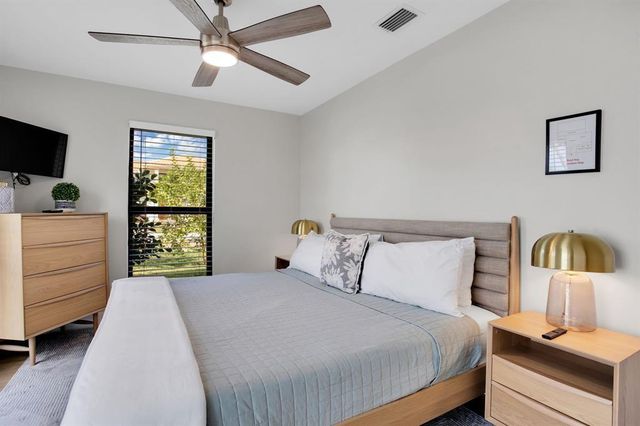 24 Castle Harbor Is, Fort Lauderdale, FL 33308