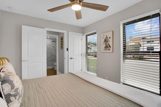 24 Castle Harbor Is, Fort Lauderdale, FL 33308