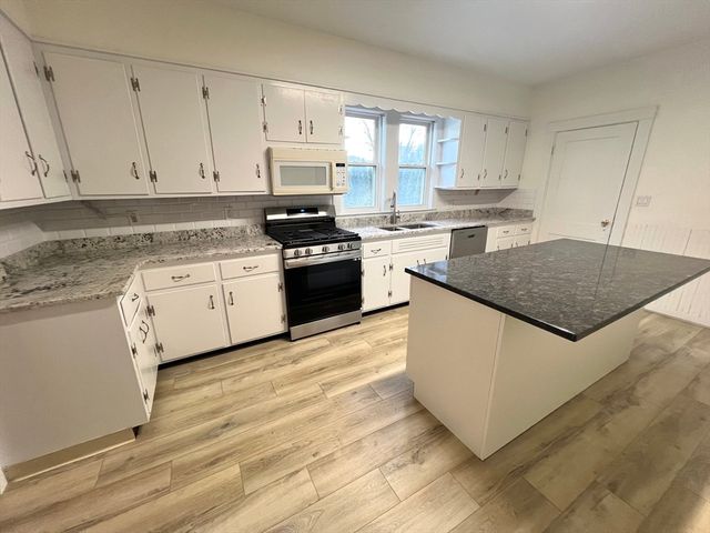 44 Capitol St 1, Watertown, MA 02472