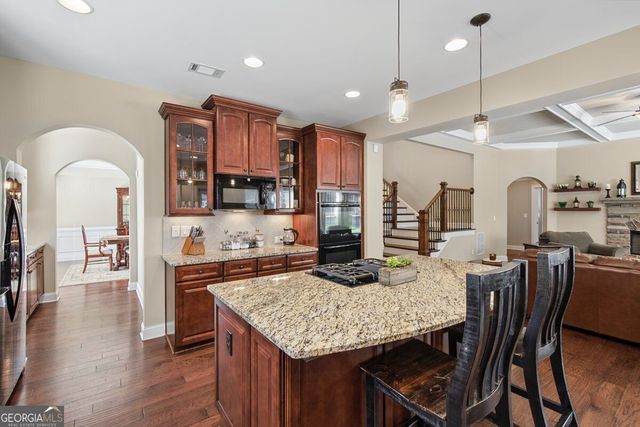 1432 Willis Lake Drive NW, Kennesaw, GA 30152