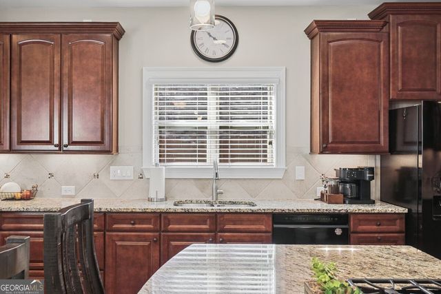 1432 Willis Lake Drive NW, Kennesaw, GA 30152