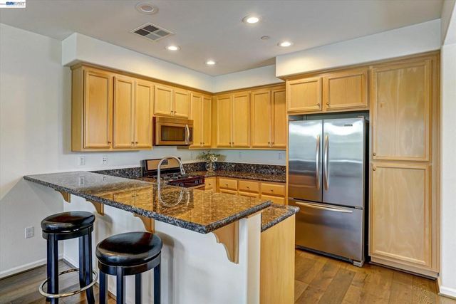 118 Selby Ln 4, Livermore, CA 94551