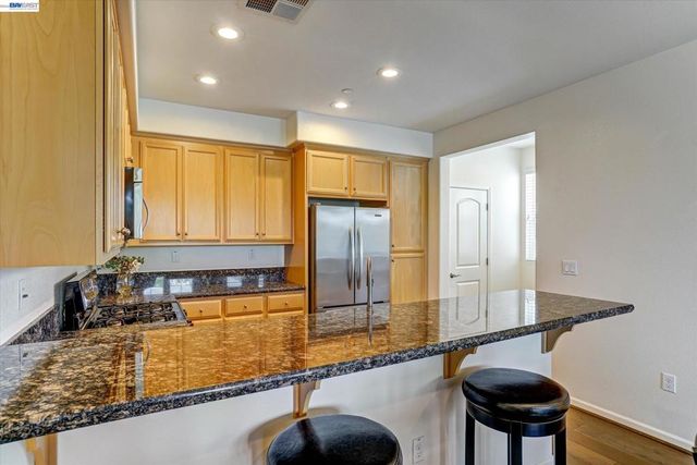 118 Selby Ln 4, Livermore, CA 94551