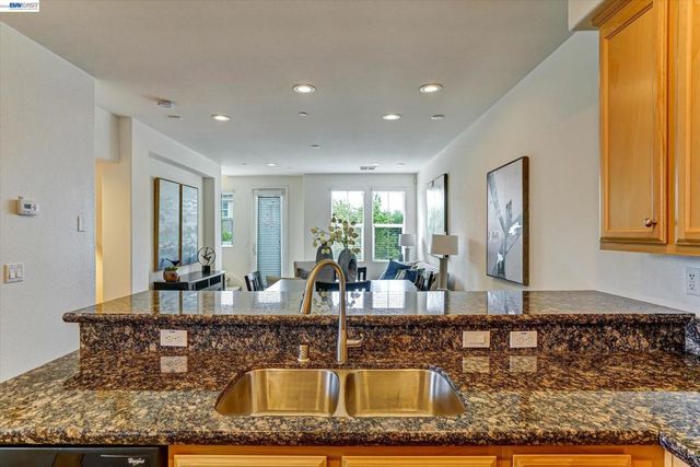 118 Selby Ln 4, Livermore, CA 94551