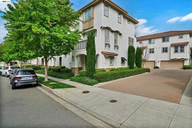 118 Selby Ln 4, Livermore, CA 94551