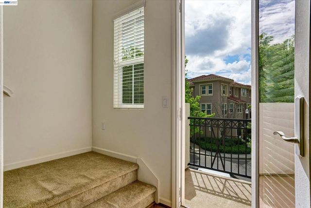 118 Selby Ln 4, Livermore, CA 94551