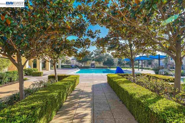 118 Selby Ln 4, Livermore, CA 94551