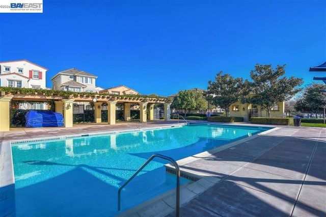 118 Selby Ln 4, Livermore, CA 94551