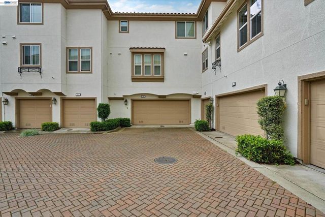 118 Selby Ln 4, Livermore, CA 94551