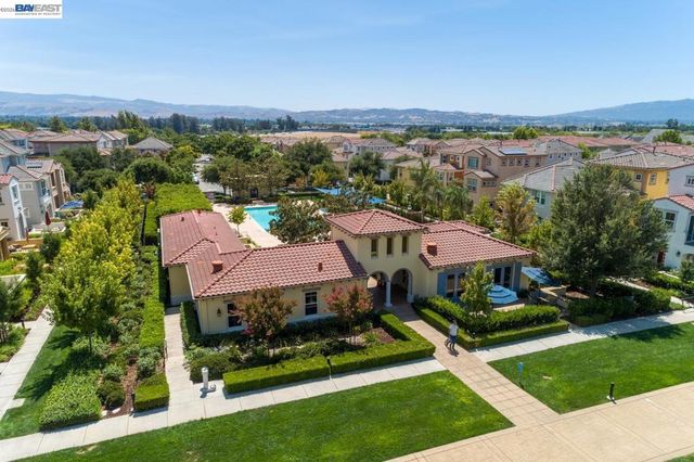 118 Selby Ln 4, Livermore, CA 94551