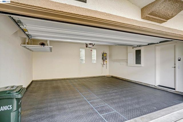 118 Selby Ln 4, Livermore, CA 94551