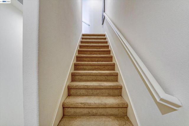 118 Selby Ln 4, Livermore, CA 94551