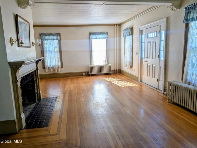 45 High Street, Hoosick Falls, NY 12090