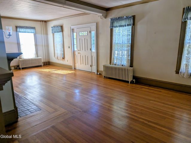 45 High Street, Hoosick Falls, NY 12090