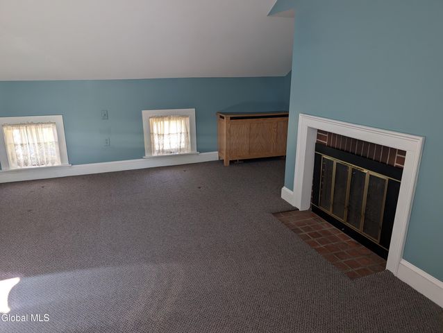 45 High Street, Hoosick Falls, NY 12090