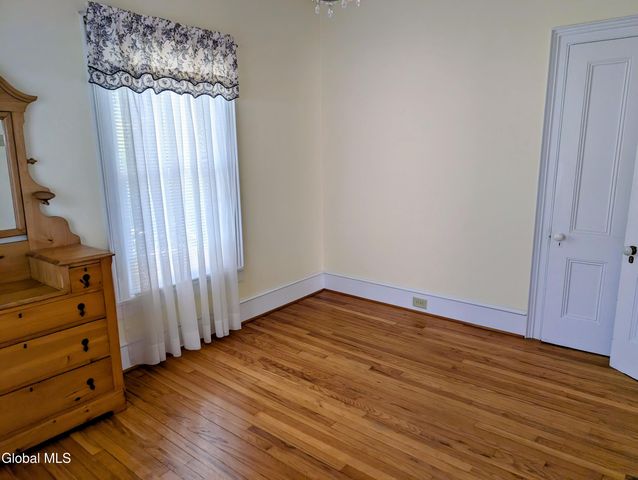 45 High Street, Hoosick Falls, NY 12090