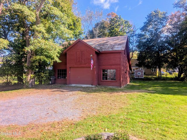 45 High Street, Hoosick Falls, NY 12090