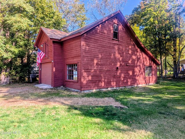 45 High Street, Hoosick Falls, NY 12090