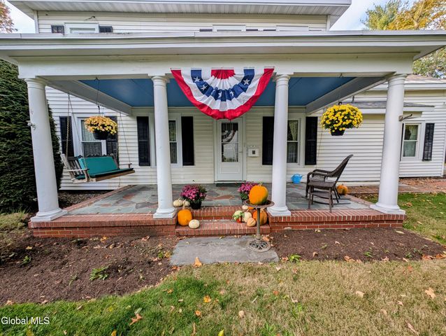 45 High Street, Hoosick Falls, NY 12090