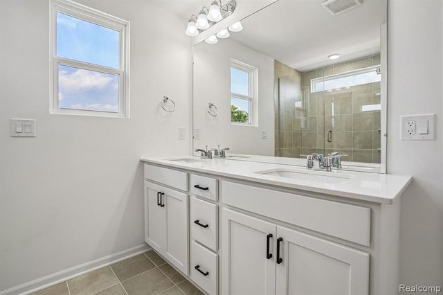 4054 Nottingham Circle, Clarkston, MI 48346