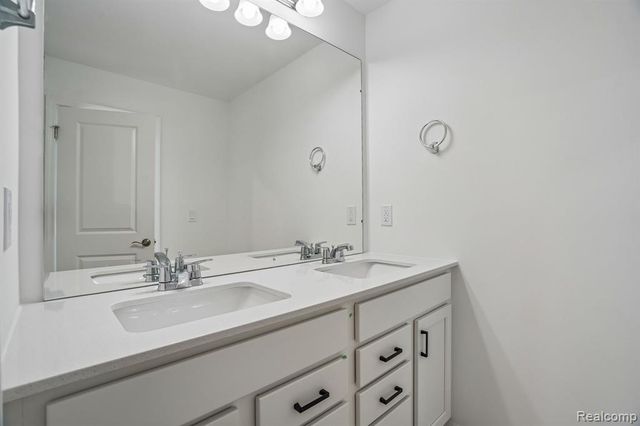 4054 Nottingham Circle, Clarkston, MI 48346