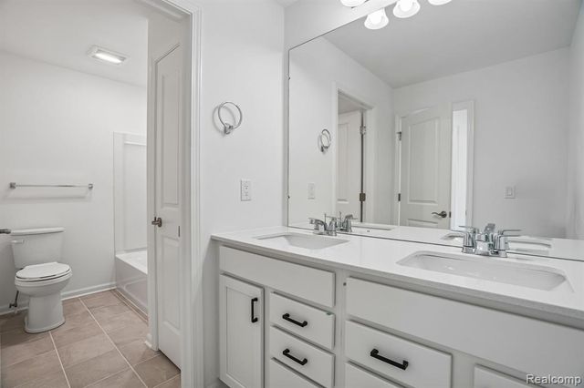 4054 Nottingham Circle, Clarkston, MI 48346