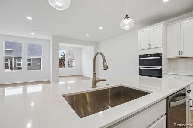 4054 Nottingham Circle, Clarkston, MI 48346