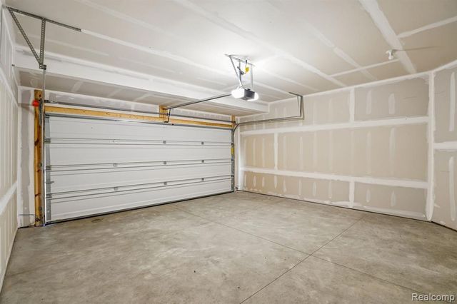 4054 Nottingham Circle, Clarkston, MI 48346