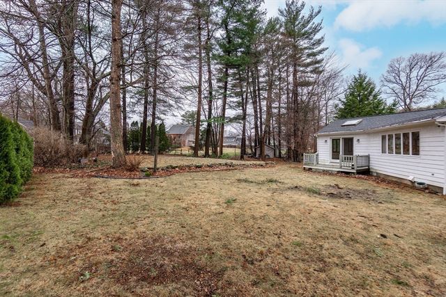 19 Homestead Rd, Lynnfield, MA 01940