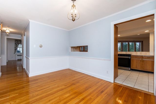 19 Homestead Rd, Lynnfield, MA 01940