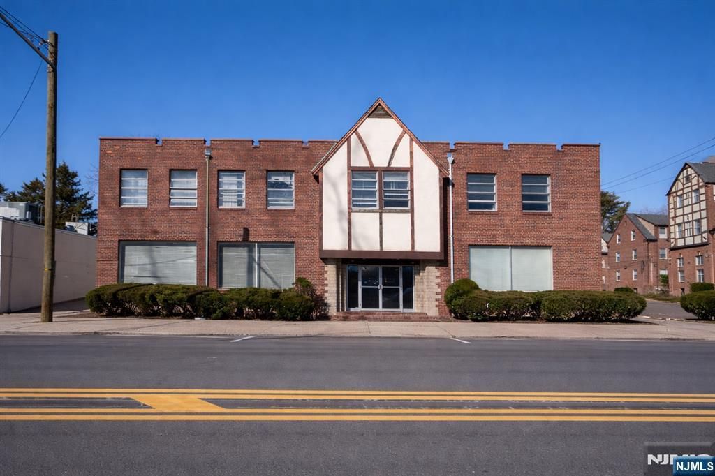 133 Cedar Lane, Teaneck, NJ 07666