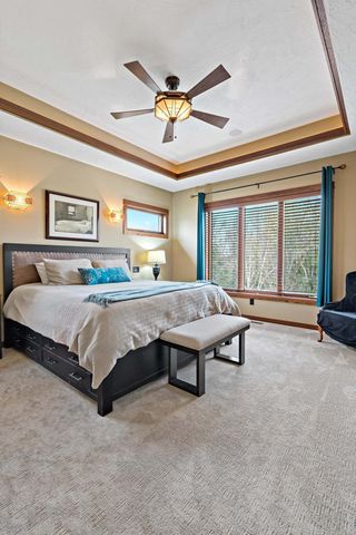 9071 Horizon Drive, Shakopee, MN 55379