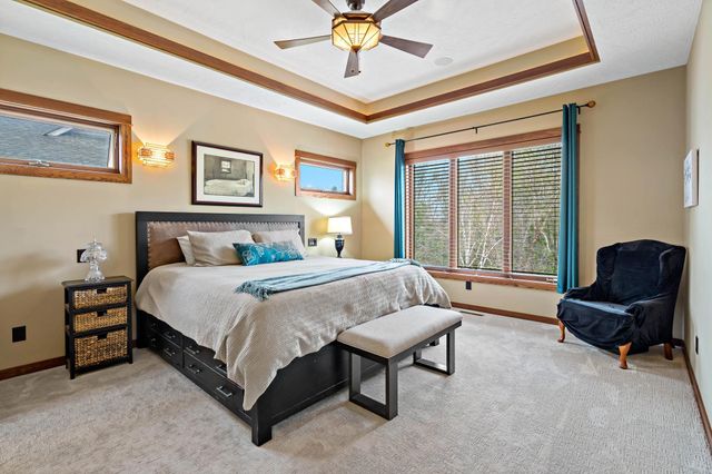 9071 Horizon Drive, Shakopee, MN 55379