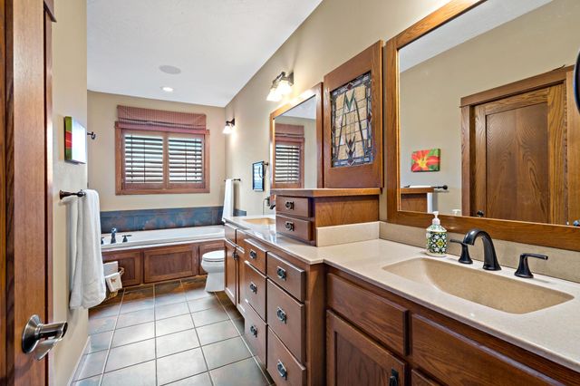 9071 Horizon Drive, Shakopee, MN 55379