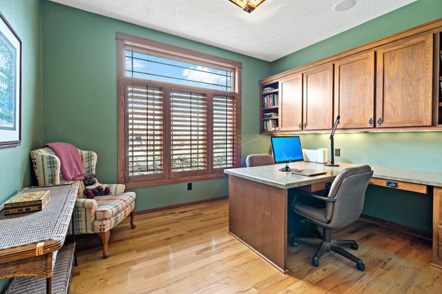 9071 Horizon Drive, Shakopee, MN 55379