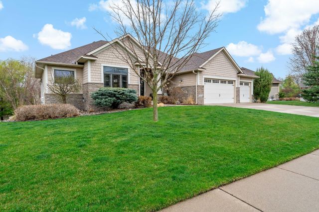 9071 Horizon Drive, Shakopee, MN 55379