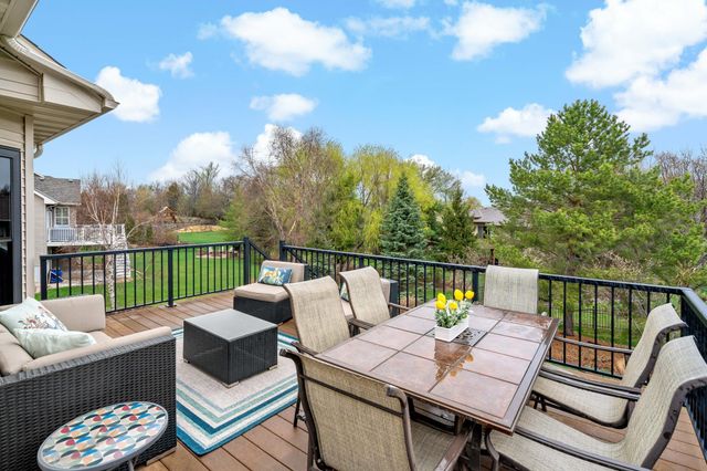 9071 Horizon Drive, Shakopee, MN 55379