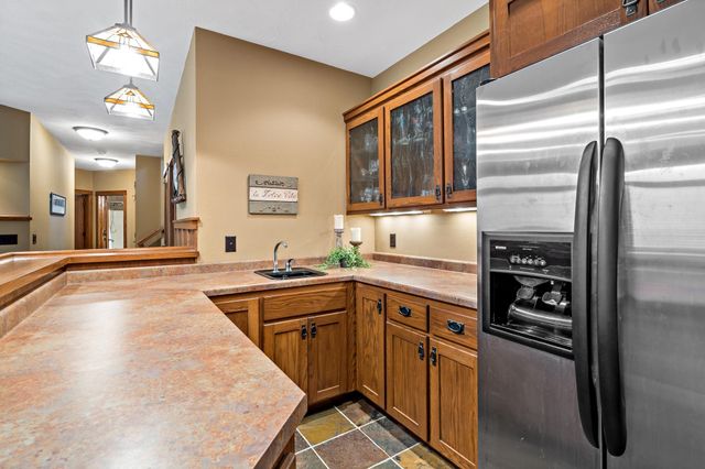 9071 Horizon Drive, Shakopee, MN 55379